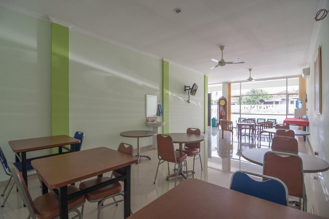 Reddoorz At Gatot Subroto Lampung Hotel Bandar Lampung Exterior foto